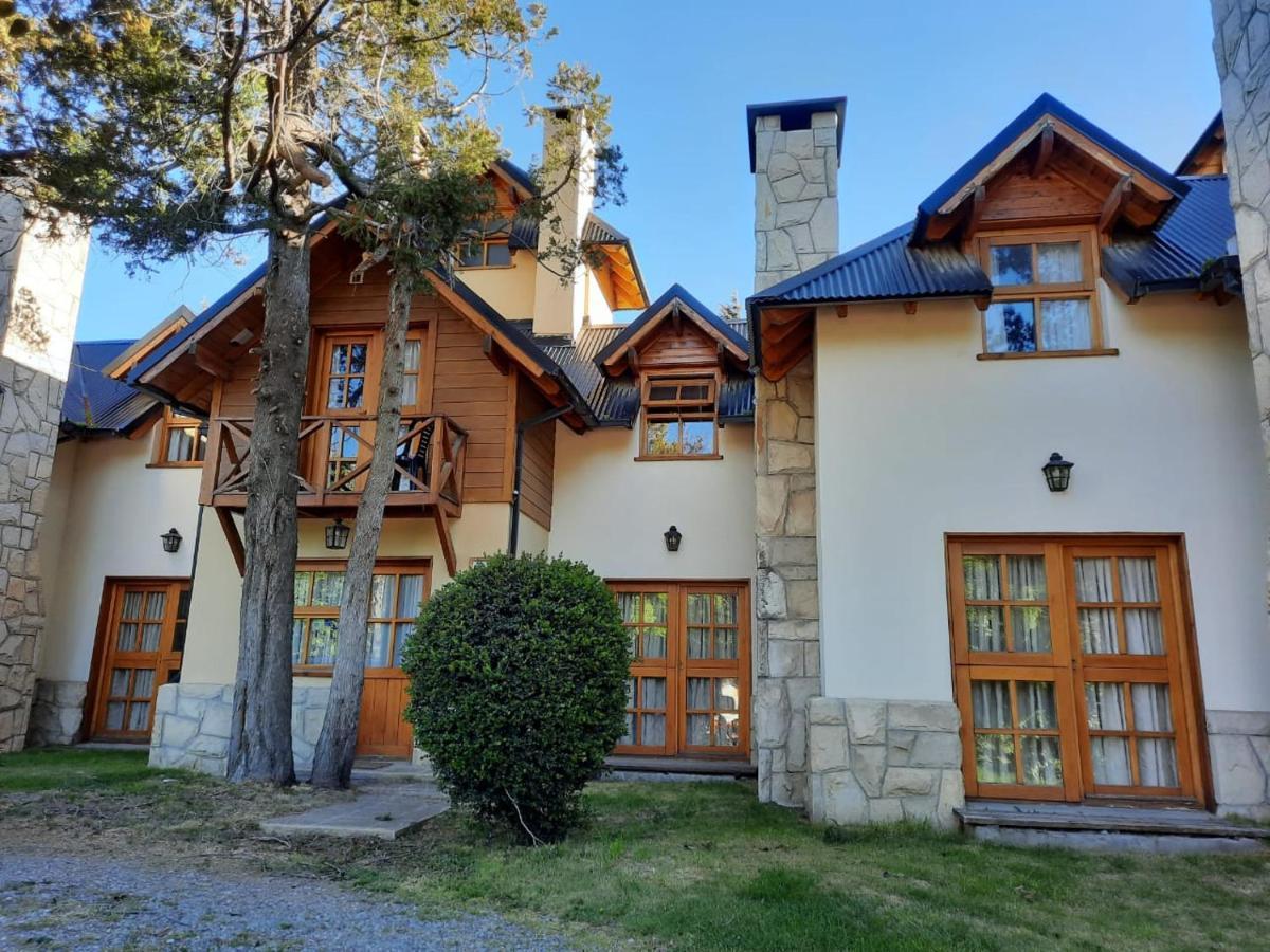 Apart Hotel Bungalows El Viejo Cipres San Carlos de Bariloche Luaran gambar