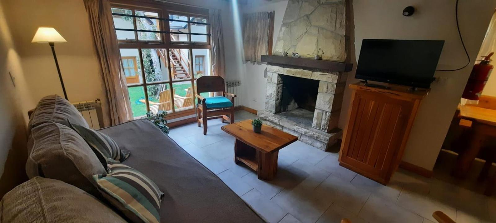 Apart Hotel Bungalows El Viejo Cipres San Carlos de Bariloche Luaran gambar